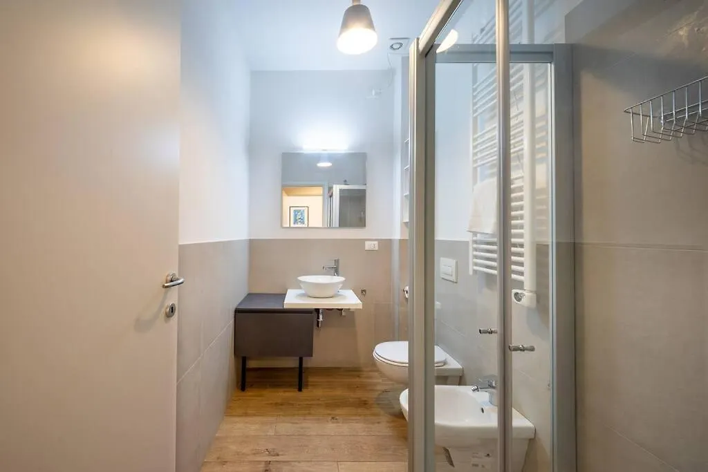 Apartment Raggio Di Sole - Home For 4 Verona Italy