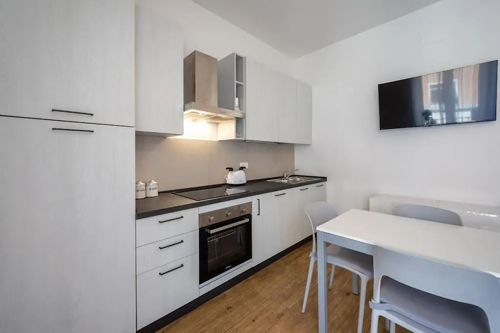 Raggio Di Sole - Home For 4 Verona Apartment