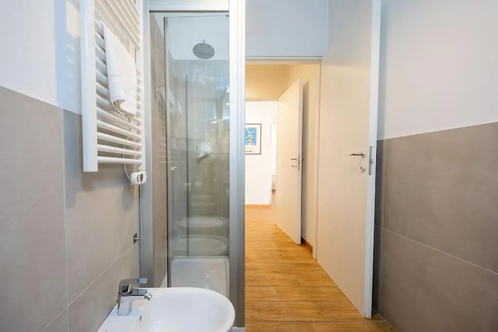 Apartment Raggio Di Sole - Home For 4 Verona Italy