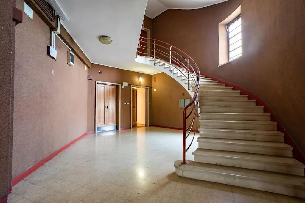 Raggio Di Sole - Home For 4 Verona 0*,  Italy