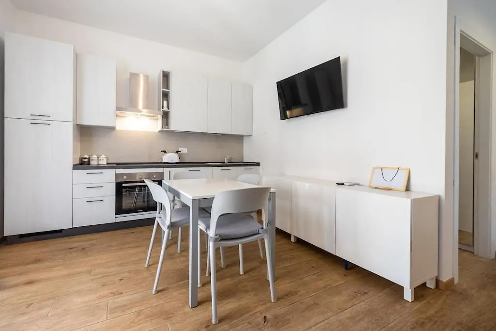 Raggio Di Sole - Home For 4 Verona Apartment